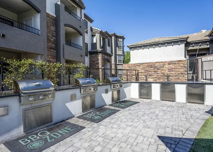 Apartment Boulevard 2br By Stadium Pool Parking Gym 08 *