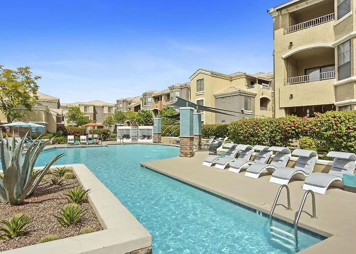 Boulevard 2br By Stadium Pool Parking Gym 08 Glendale