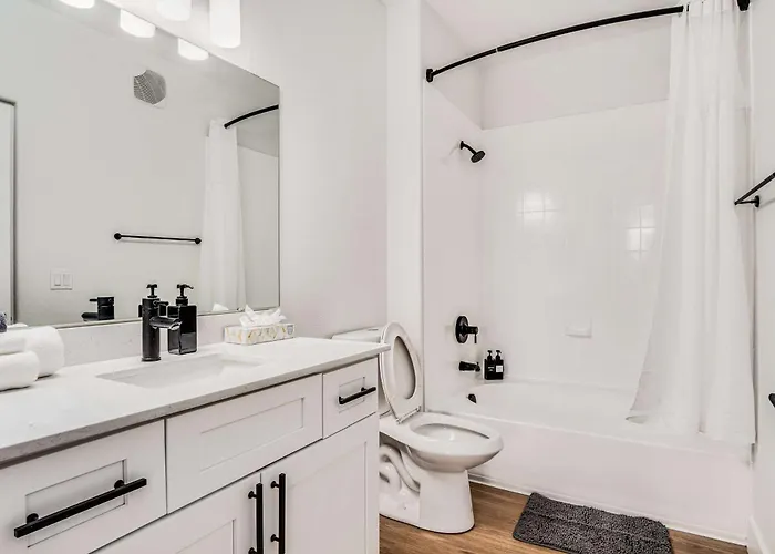 Boulevard 2br By Stadium Pool Parking Gym 08 * Glendale