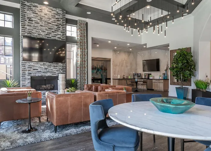 Boulevard 2br By Stadium Pool Parking Gym 08 Glendale
