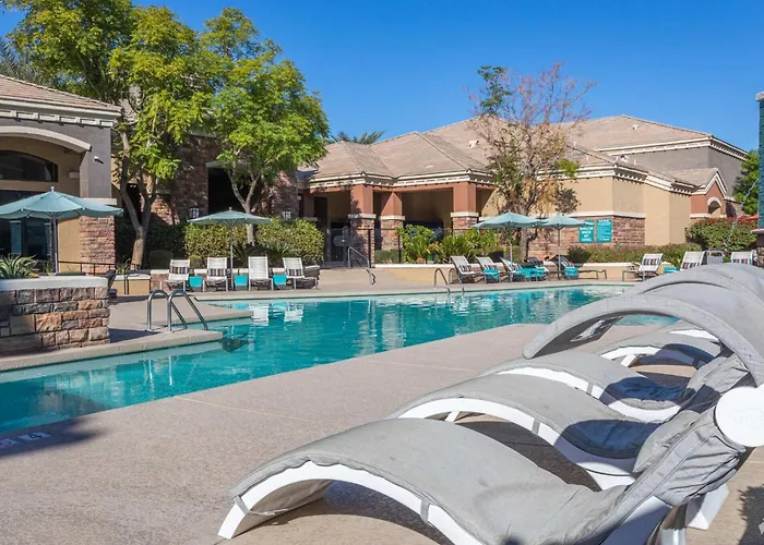 Apartment Boulevard 2br By Stadium Pool Parking Gym 08 Glendale
