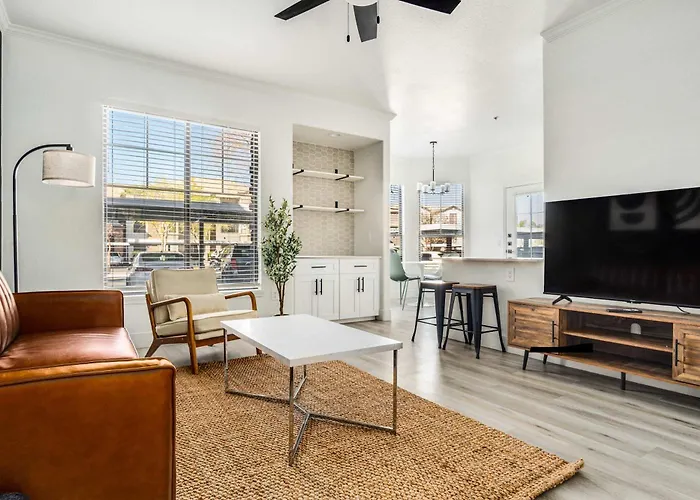 Boulevard 2br By Stadium Pool Parking Gym 08 Apartment Glendale